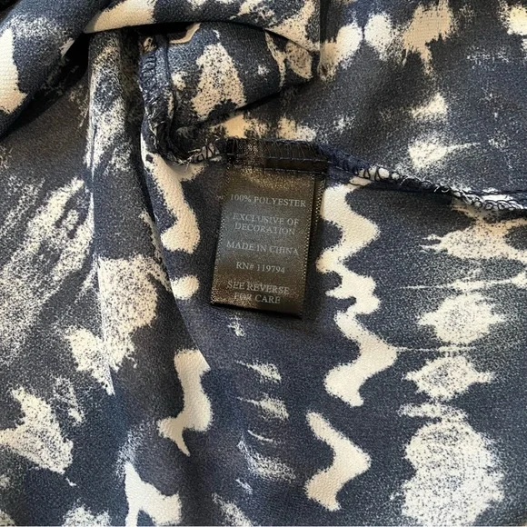 Artesia V-Neck Sleeveless Tie Front Top, Sz L - Picture 10 of 12